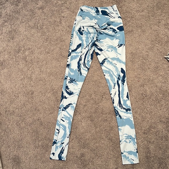 Gymshark Power Blue Leggings - Picture 2 of 4